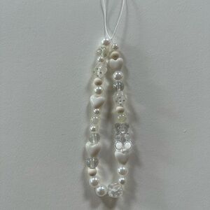 White 🤍🐇 Beaded Phone Charm